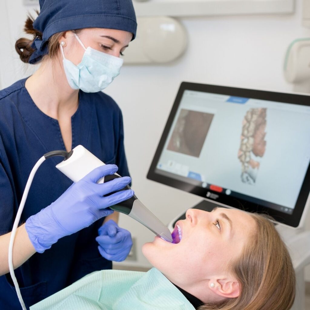 FOTO CI PRENDIAMO CURA DI TE 3 - Dentista a località